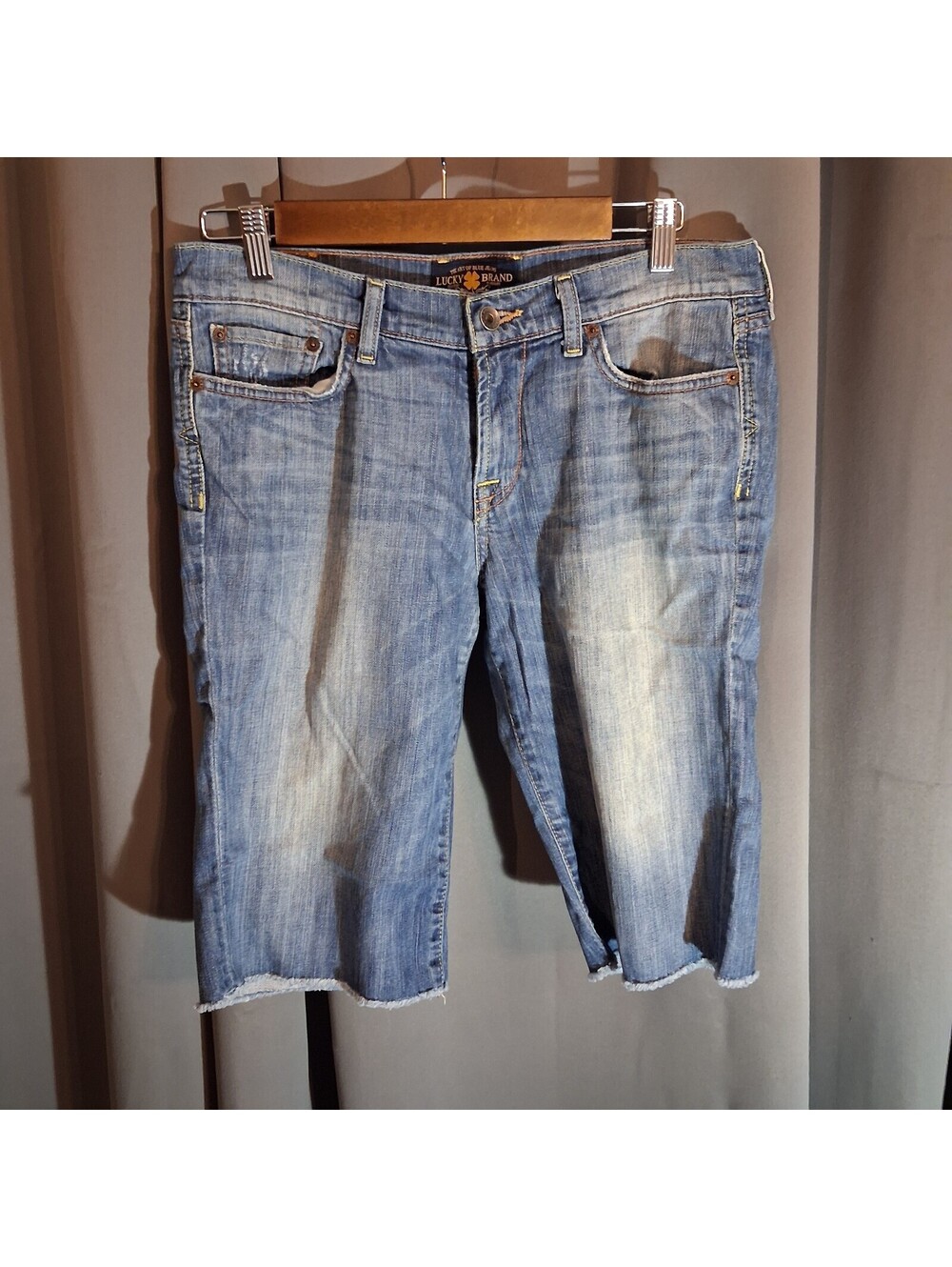 Lucky Brand Women's Denim Cutoff Shorts Size 10/30 Light Wash